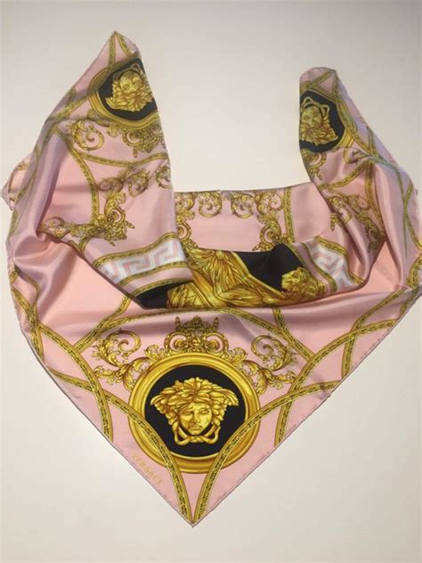 foular rosa e grigio versace|versace foulards.